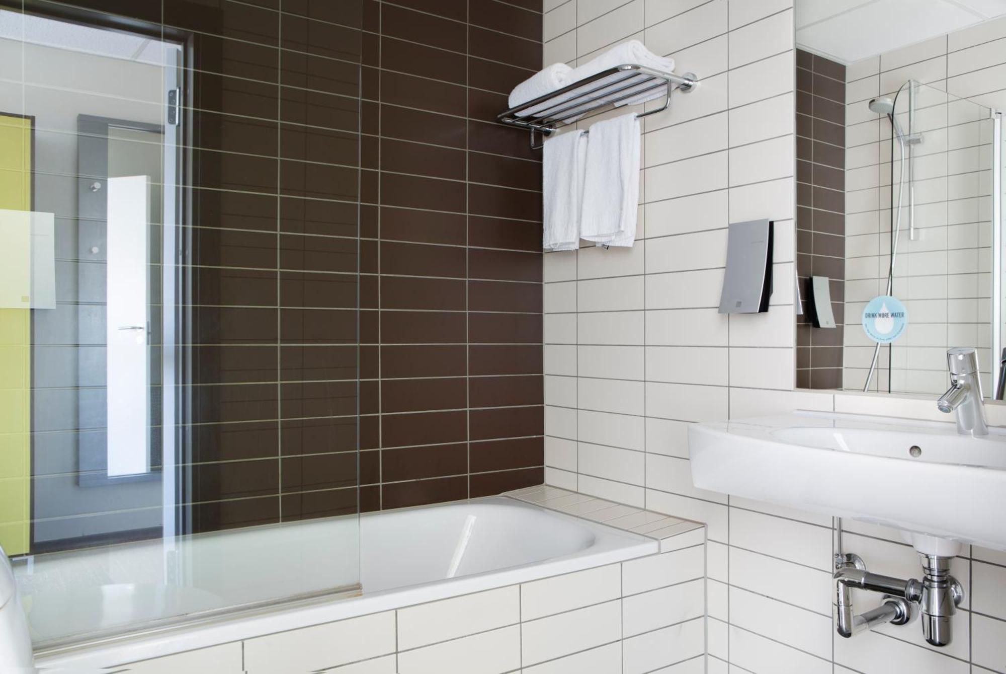 Comfort Hotel Кристиансан Екстериор снимка